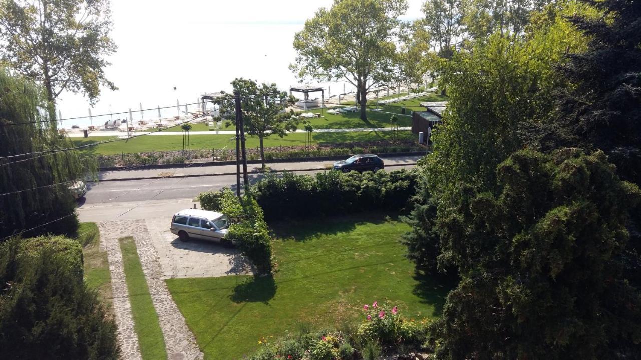 Lakeside Apartment 蒂豪尼 外观 照片